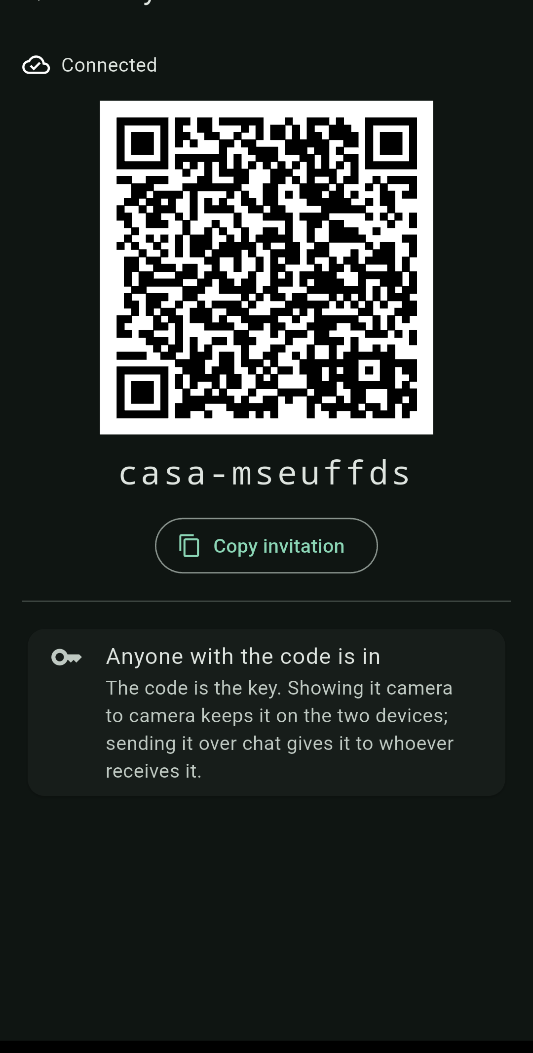 Sala remota: conectada al relevo, con el código QR y el código de la sala.